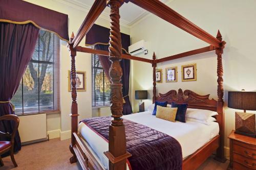 Twenty Nevern Square Hotel - Accommodations and Amenities