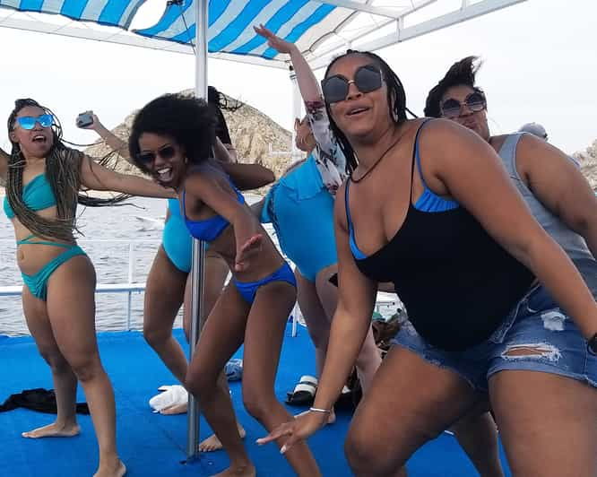 Twerk It Out: Class for BACHELORETTE PARTIES in Cabo - Class Details