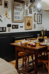 Urban House - Nearby Attractions