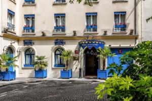 Villa Alessandra - Exploring the Location