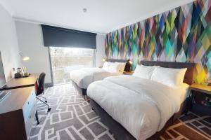 Village Hotel Bracknell - Hotel Overview and Location