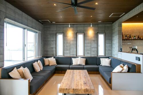 Vivid Terrace - Amenities and Services