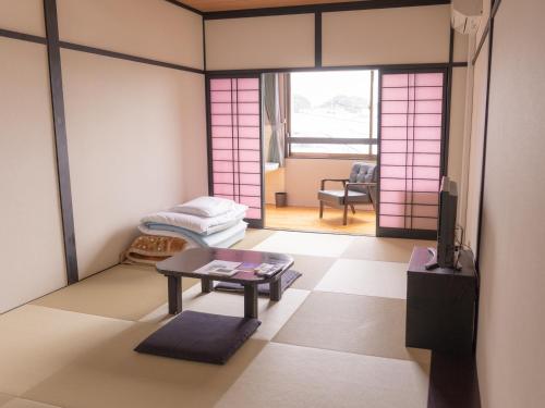 Wakatake - Location and Accessibility