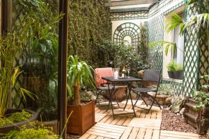 Waldorf Montparnasse - Location and Accessibility