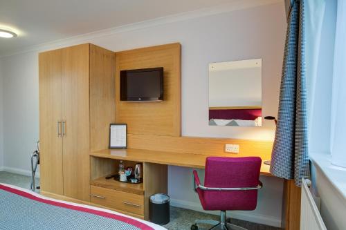Warwick Conferences - Radcliffe - Accommodation Details