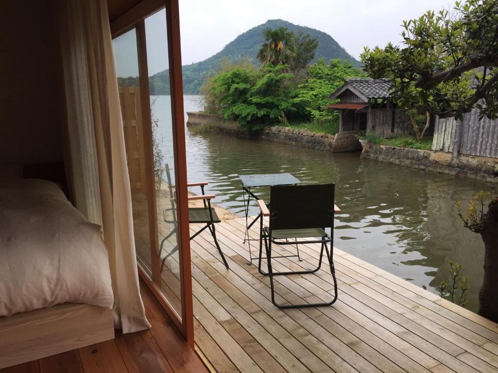 Waterside Cottage Heron Review