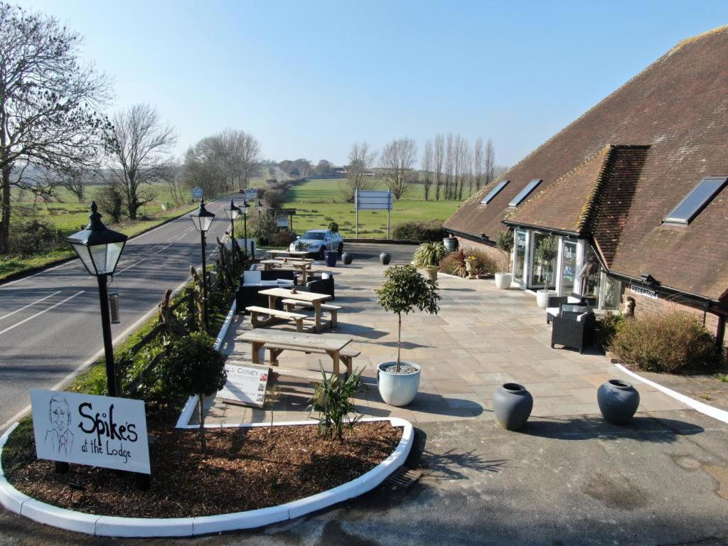 Winchelsea Lodge - General Location and Amenities