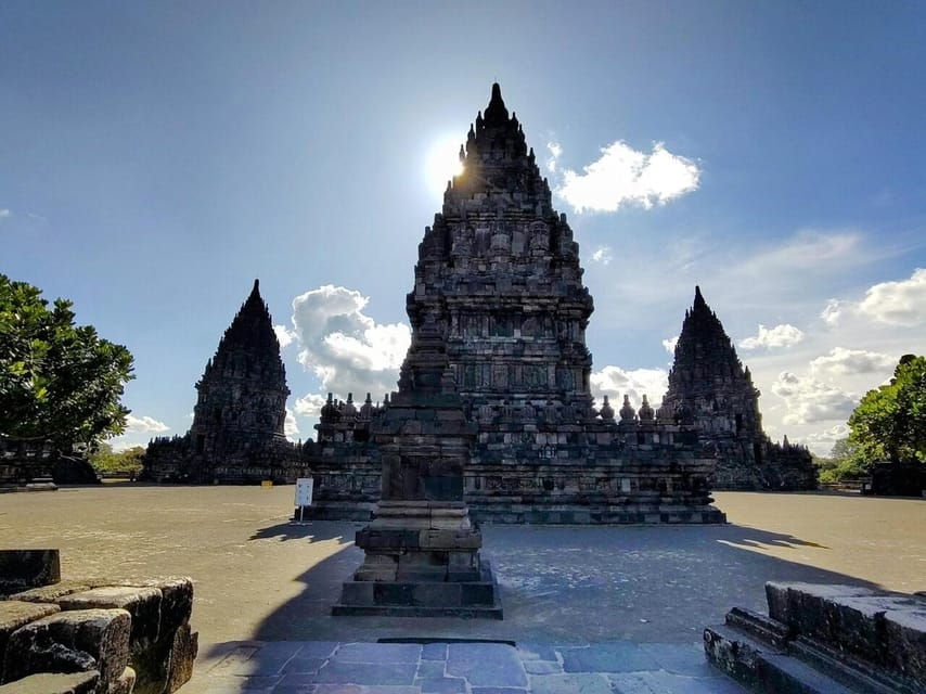 Yogyakarta: Borobudur Climb Up, Merapi Volcano and Prambanan - Overview of Yogyakarta Tour