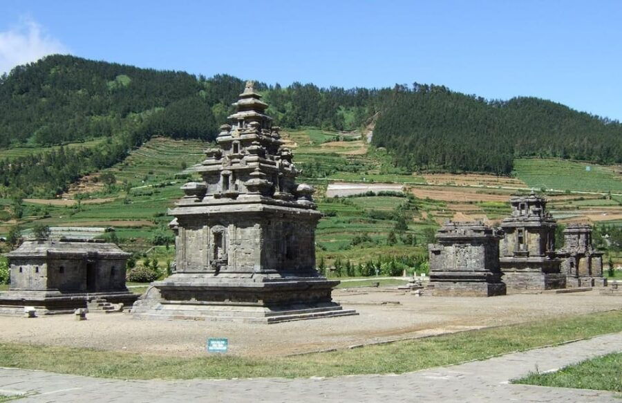 YOGYAKARTA: SETUMBU HILL SUNRISE/BOROBUDUR/DIENG PLATEAU - Overview of the Tour