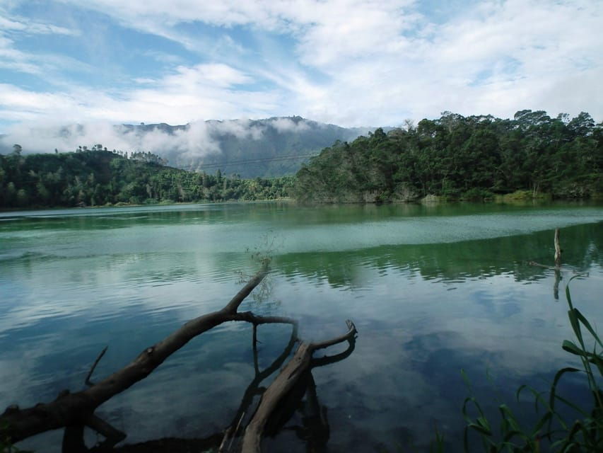 Yogyakarta:Dieng Plateau,Sunrise, Crater, Color Lake &Temple