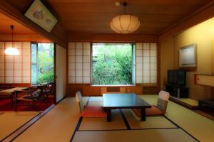 Yudanaka Yumoto - Property Overview