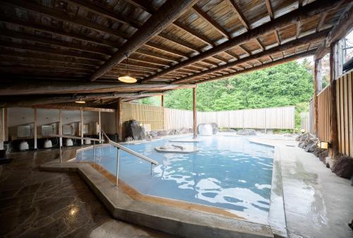 Yufuin Onsen Tsukanoma - Overview and Location