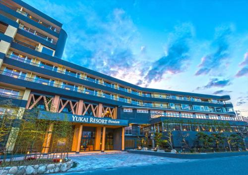 Yukai Resort Premium Shirahama Gyoen - Hotel Overview and Location