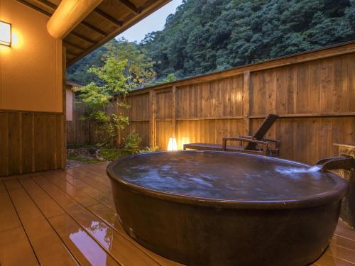 Yunotani Senkei Review - Property Overview