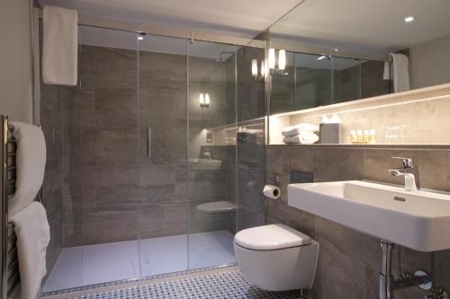 54 Queens Gate Hotel - Guest Experience