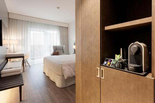 AC Hotel by Marriott Paris Le Bourget Airport - Location and Accessibility
