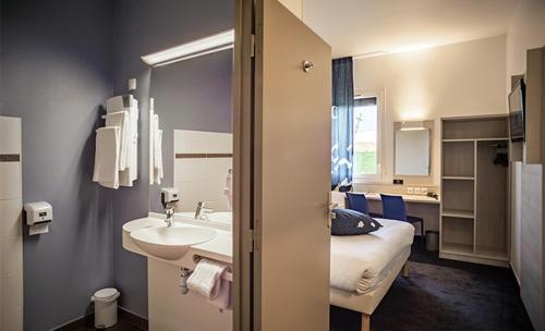 Ace Hotel Paris Sud Villabe - Amenities and Services