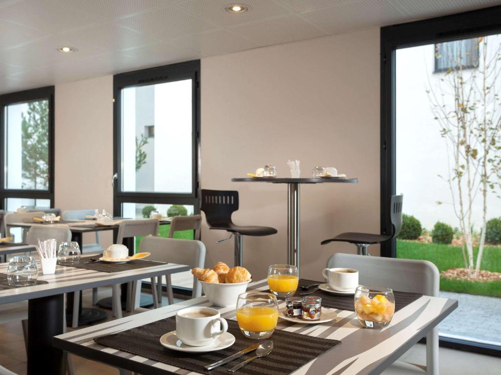 Adagio Lyon Patio Confluence Aparthotel - Amenities and Services Offered