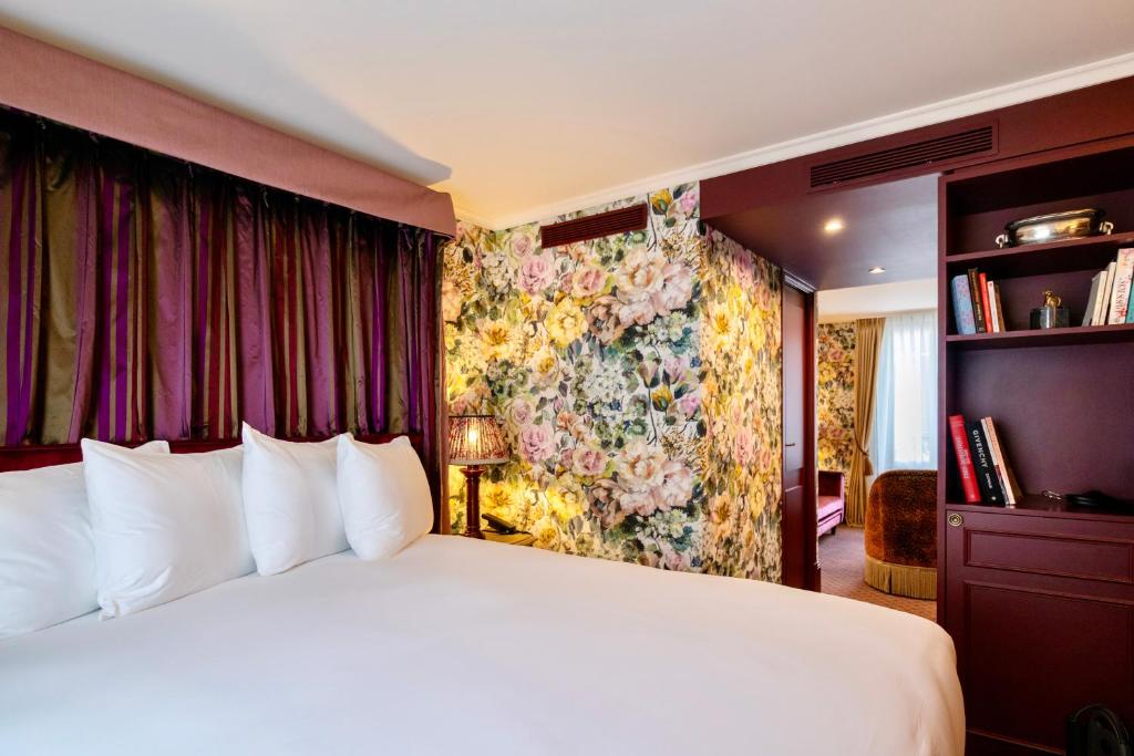 ANOTHER ROOM - Exceptional Facilities and Services