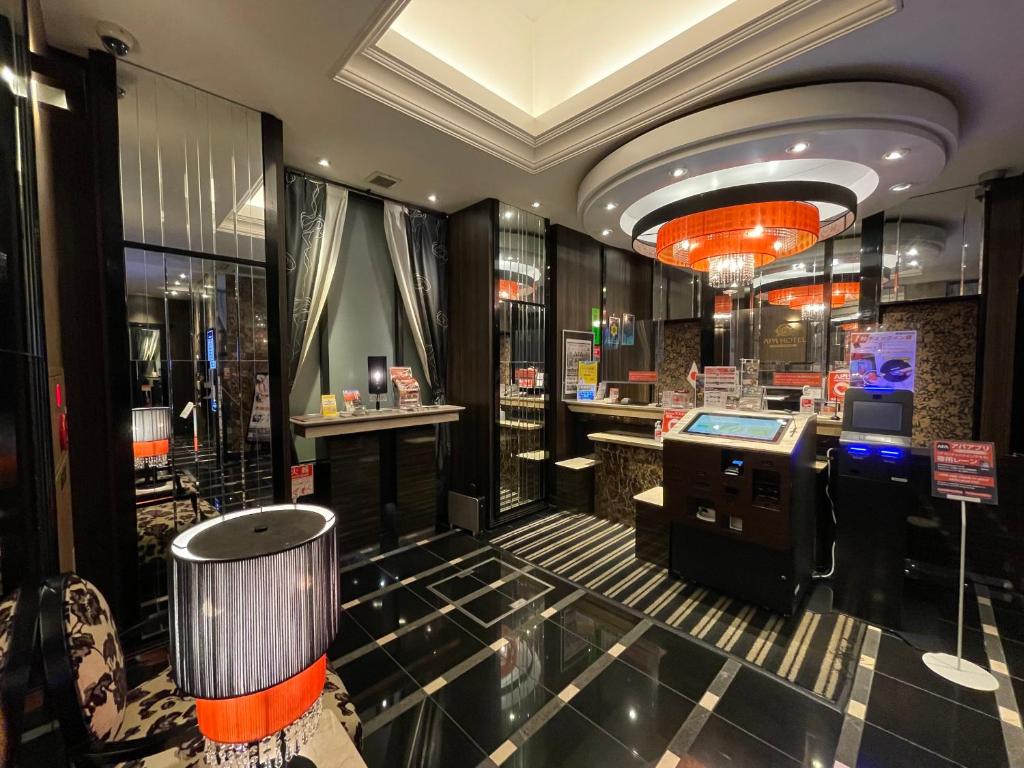 APA Hotel Ginza Kyobashi Tokyo Station Yaesu South Exit - Room Features and Comfort