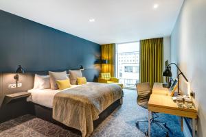 Apex City of Bath Hotel - Prime Location Highlights
