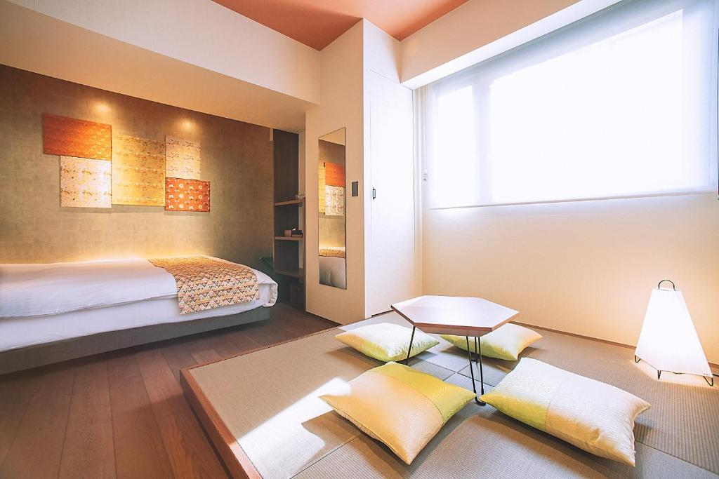 Asakusa Kaede - Prime Location and Nearby Attractions