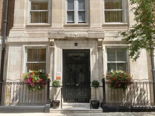 Astor Court Hotel - Guest Experience and Reviews