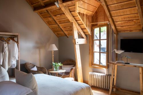 Auberge De La Source - Charming Hotel, Saint-Siméon Collection - Excellent Location