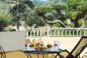 Auberge Du Lac - Accommodations and Amenities