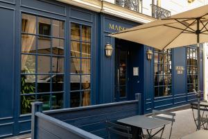 Barbes House - Hotel Features and Amenities