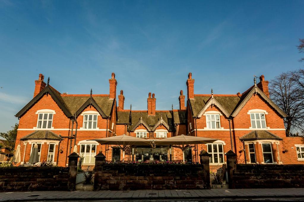 Bawn Lodge Review