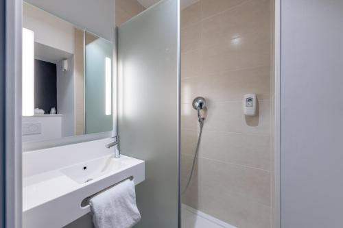 B&B HOTEL Paris Meudon Vélizy - Accommodation Options