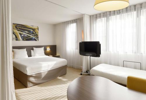 B&B HOTEL Rueil-Malmaison Station - Accommodation Options