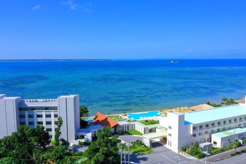 Beach Hotel Sunshine Ishigakijima - Dining Experiences