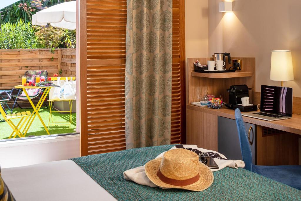 Beau Rivage Hotel - Amenities and Services