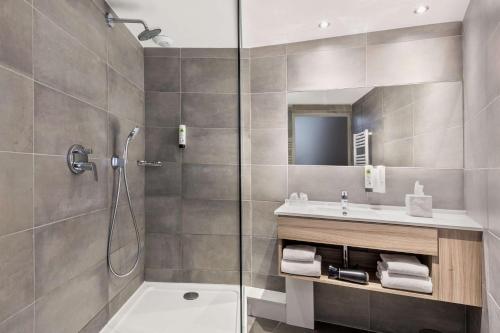 Best Western Linko Hotel - Location and Accessibility