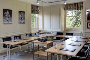 Best Western Plus Sheffield Mosborough Hall Hotel - Amenities and Services