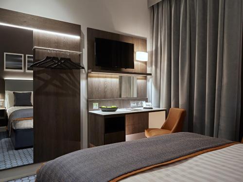 Best Western Plus Vauxhall Hotel - Amenities and Services