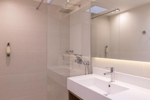 Best Western Select Hotel - Room Features and Amenities