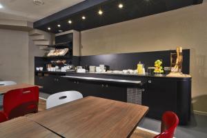 Campanile Paris West - Porte De Champerret Levallois - Room Types