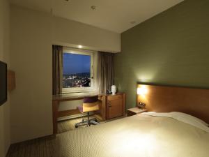 Candeo Hotels Chino - Amenities and Services