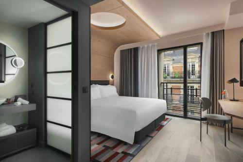 Canopy By Hilton Paris Trocadero - Amenities and Services