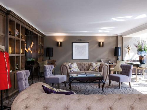 Castle Hotel Windsor - Accommodation Options