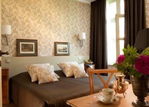 Château De Cocove - Accommodations and Amenities