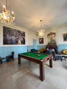 Château De La Dame Blanche - Logis - Amenities and Services Offered