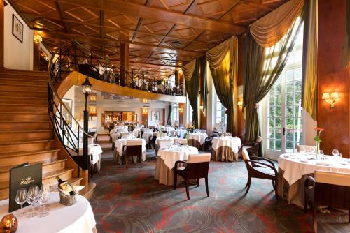 Chateau De Montvillargenne - Dining and Guest Experiences