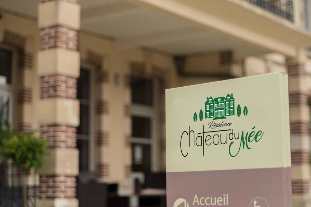 Château Du Mée Residence - Dining and Location