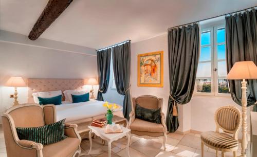Château Le Cagnard - Stunning Amenities and Services