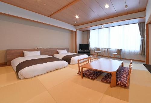 Choraku Onsen Hotel - Onsite Amenities and Services