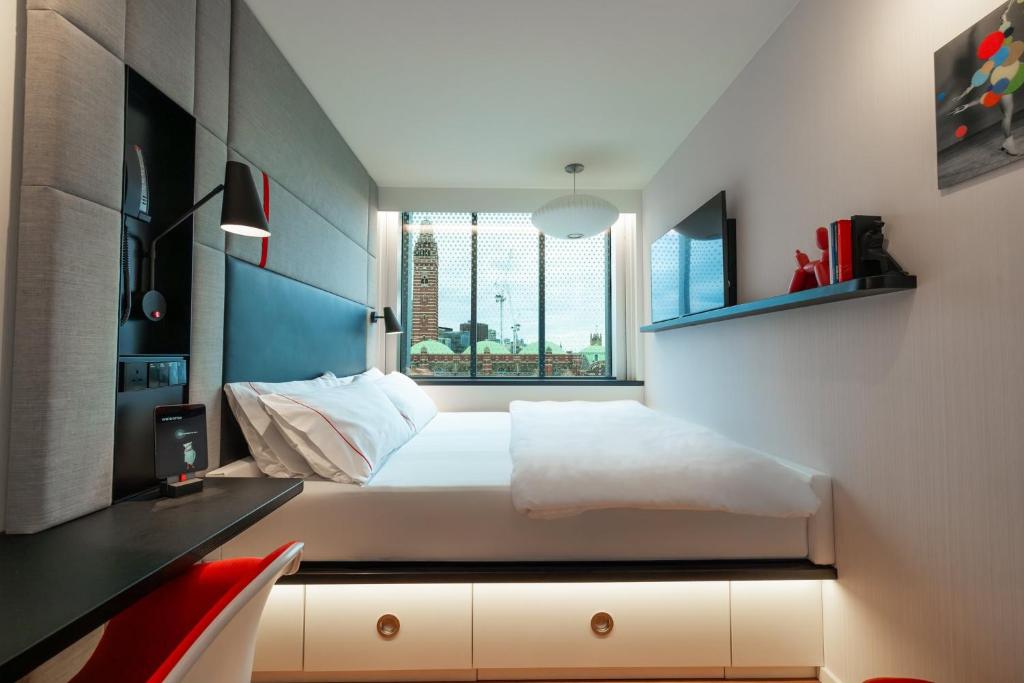 Citizenm London Victoria Station - Location and Accessibility
